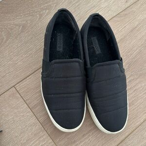 Black Vince puffer slip on shoes